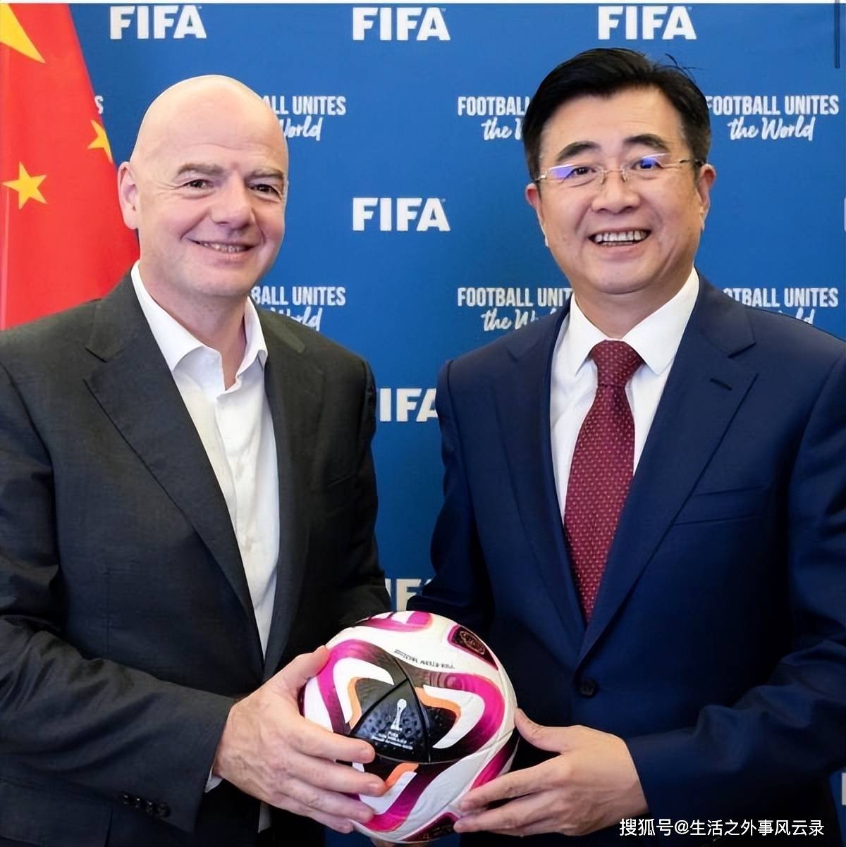 央视硬气拒付2.5亿！世界杯转播权天价，中国球迷不买单
